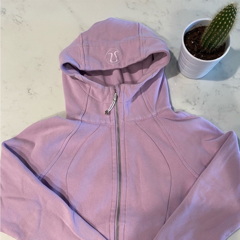 Lululemon - Picture 5 of 5